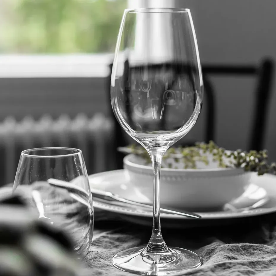 4 Copas de vino blanco Karlevi, 34 cl