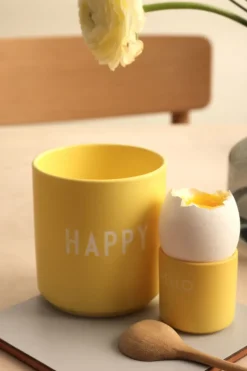 2 Hueveras Design Letters, Hello-yellow