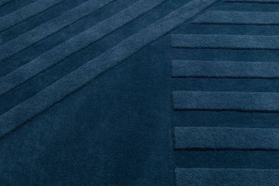 Alfombra de lana Levels stripes azul, 170x240 cm