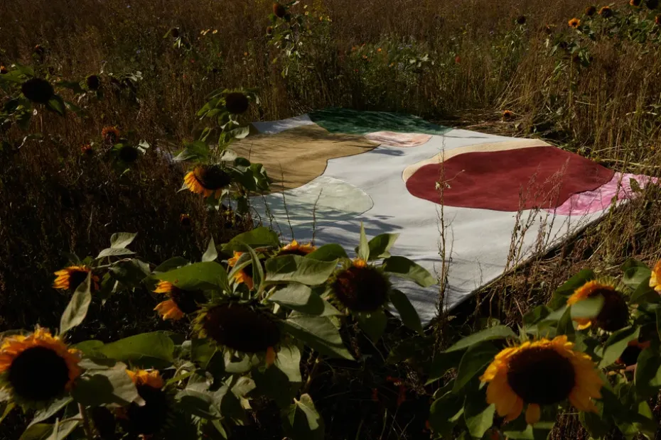 Alfombra de lana Sleeping Flower, 180x270 cm