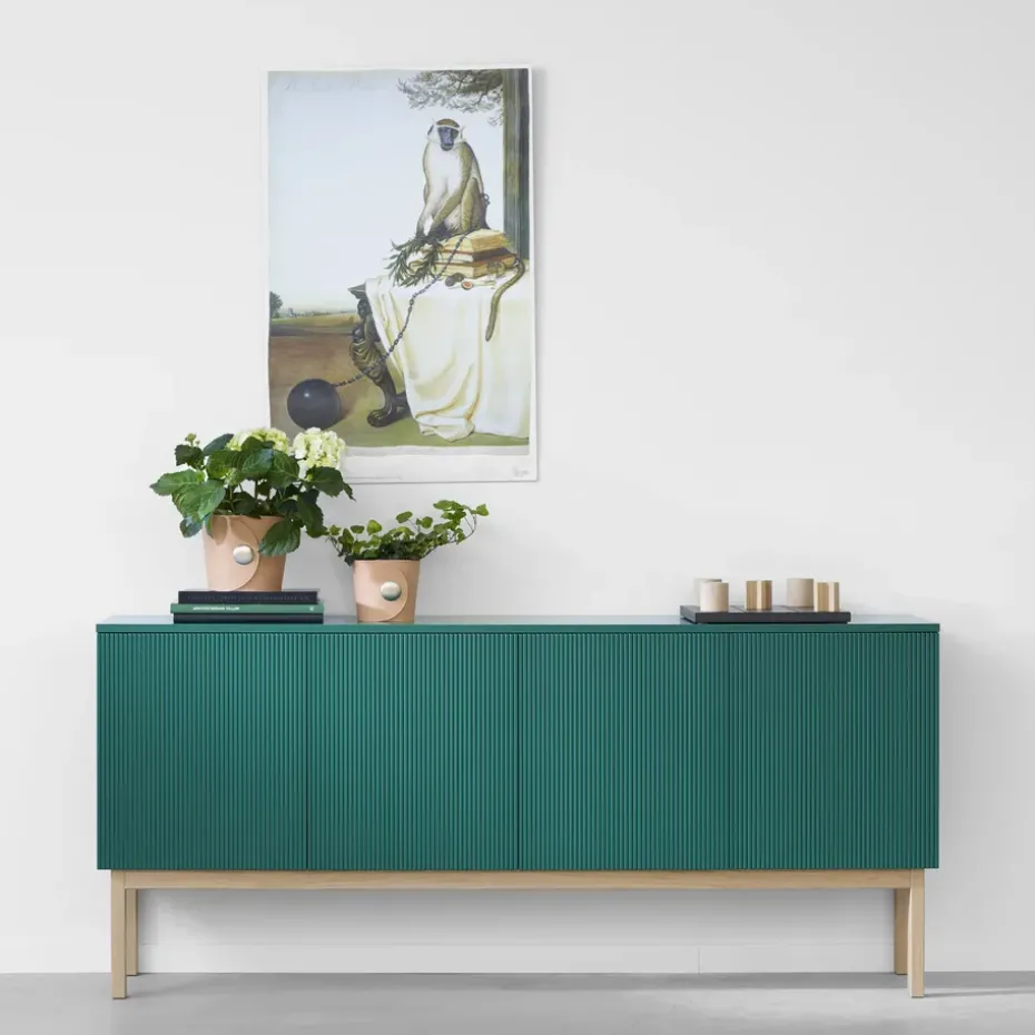 Aparador Beam, Gris claro, base de roble aceitado blanco