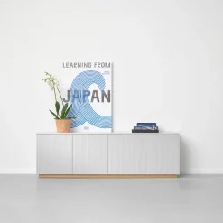 Aparador Beam, Gris claro, base de roble aceitado