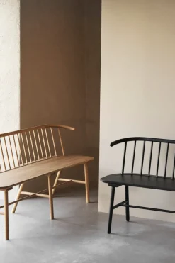 Banco de comedor VIOR, Roble lacado en negro