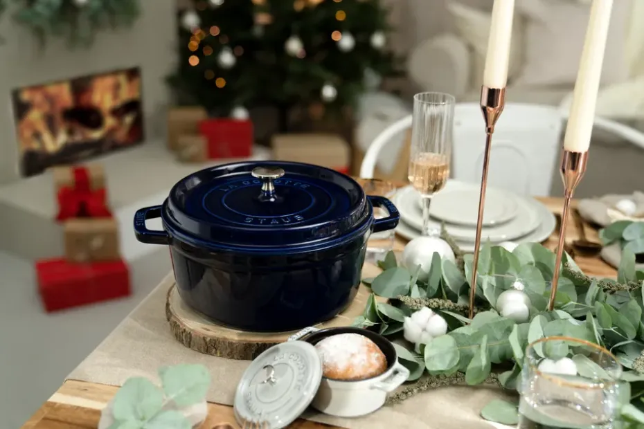Cacerola de hierro fundido Staub La Cocotte redonda 8,4 L, Azul oscuro