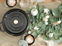 Cacerola de hierro fundido Staub La Cocotte redonda 8,4 L, Negro