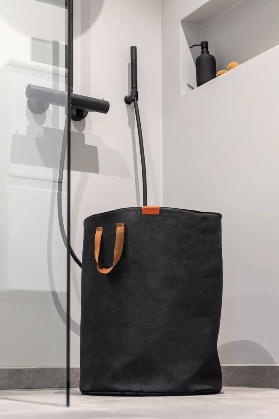 Cesta de la ropa Sort It, Black