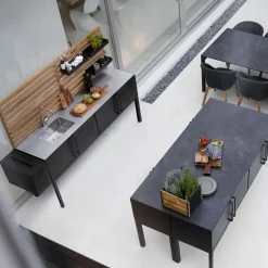 Cocina exterior Drop, Lava grey, incl. encimera y grifo & pared de teca