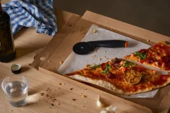 Cortador de pizza Functional Form, negro