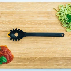 Cuchara para spaguetti Functional Form 29 cm, negro