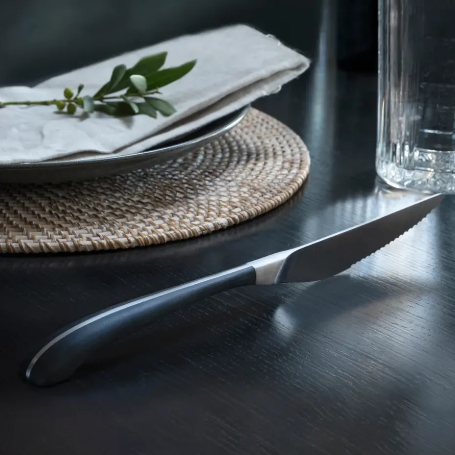Cuchillo de carne Contour, negro