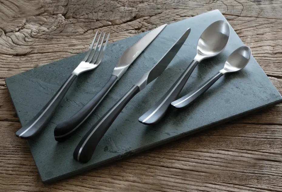 Cuchillo de carne Contour, negro