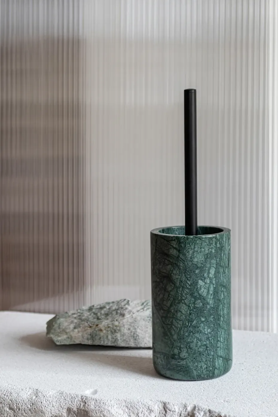 Escobilla de baño Marble 36 cm, Dark forest