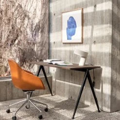 Escritorio Pyramid 01, Oak clear lacquer-140x65cm-estructura de acero negra