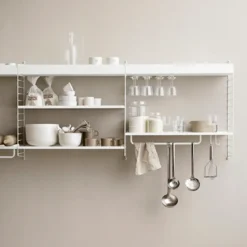 Estante String metal, Blanco, 58x20 cm, borde bajo
