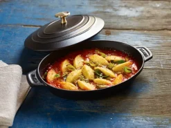 Fuente para horno Staub de hierro fundido con tapa ovalada 23 cm, Negro