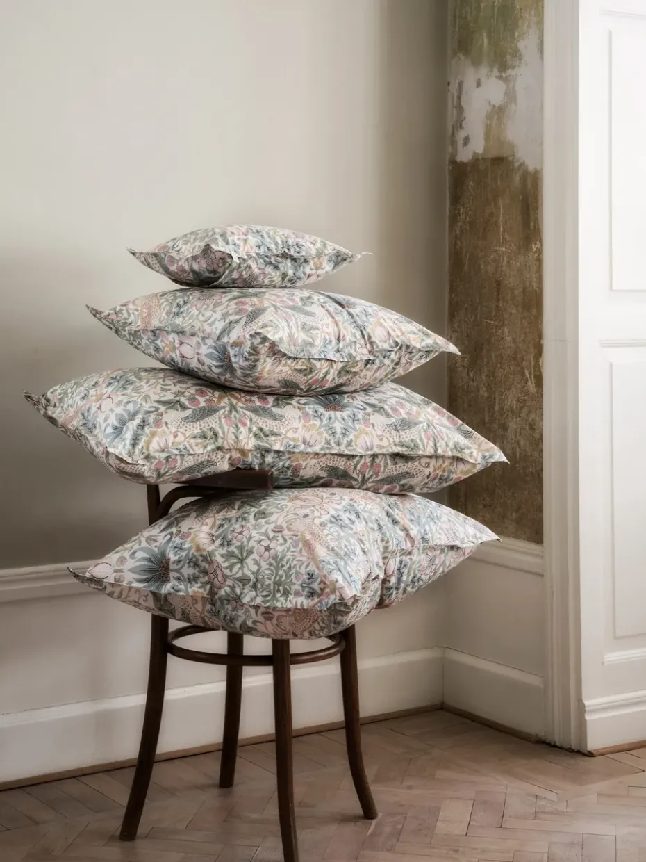 Funda de almohada Morris & Co. Strawberry Thief, Verde, 50x90 cm