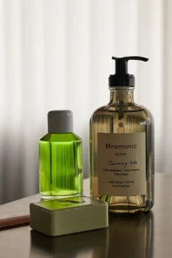 Jabón de manos Mnemonic MNC1 375 ml, Turning turning tide