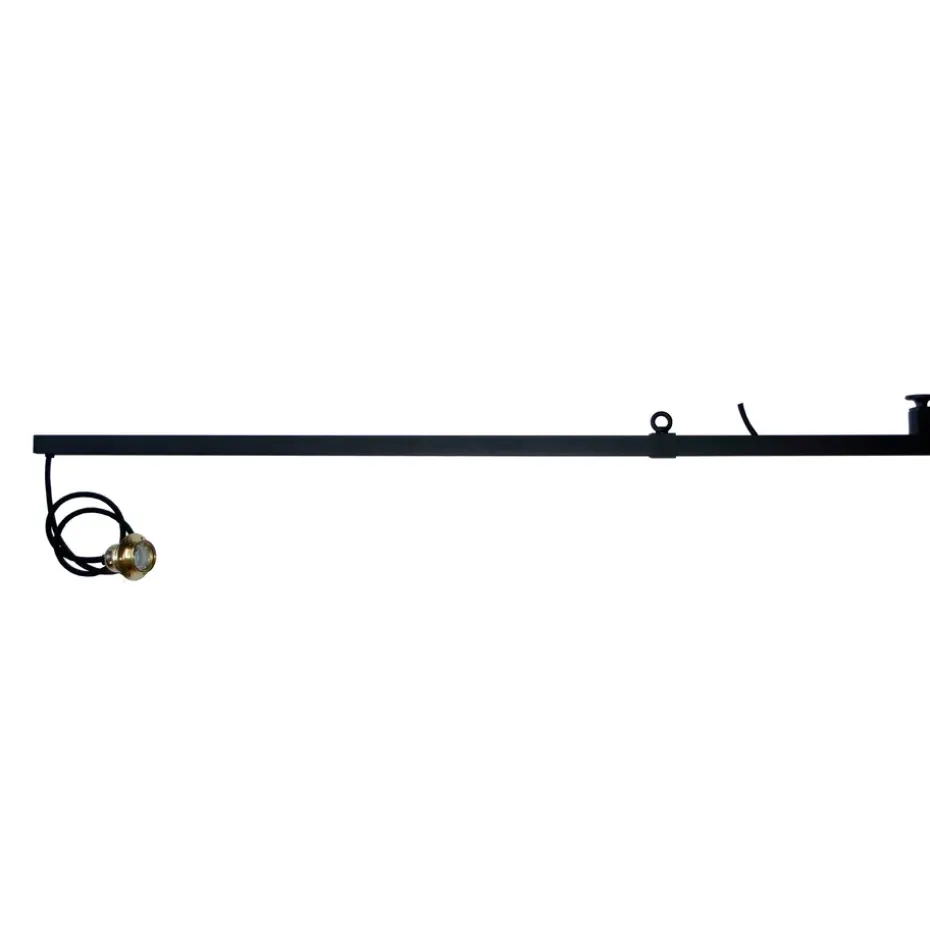 Lámpara con brazo de extensión Vrida Light, negro