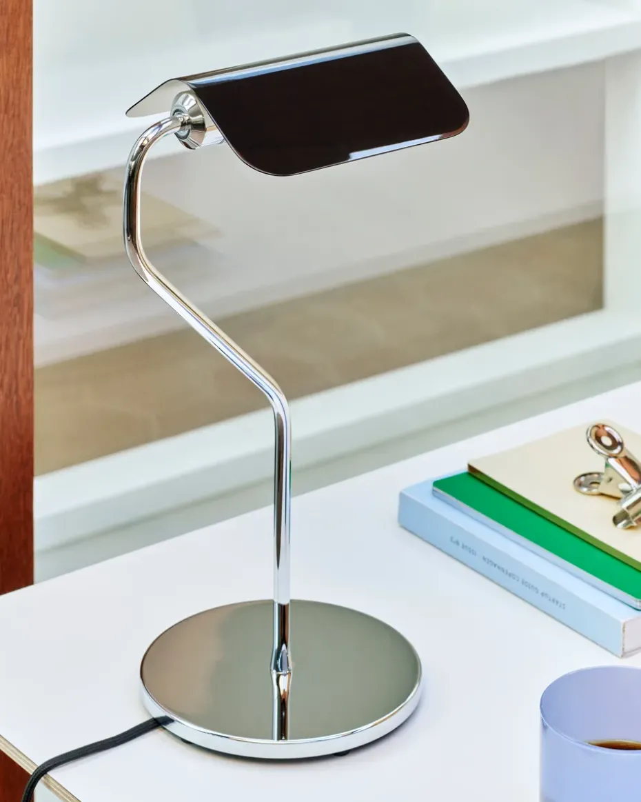 Lámpara de mesa Apex, Iron black