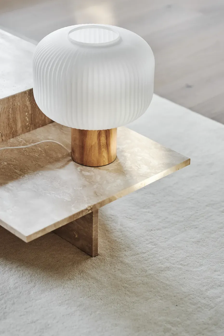 Lámpara de mesa Fair 34,5 cm, Vidrio escarchado-fresno