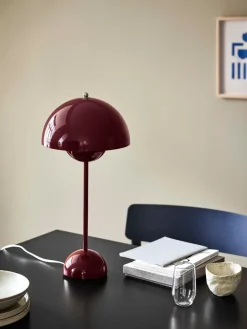 Lámpara de mesa FlowerPot VP3, Dark plum