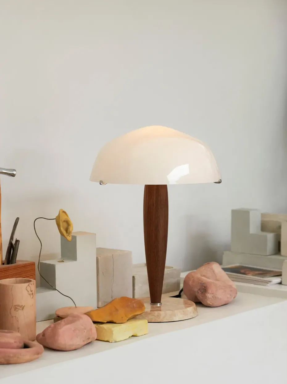 Lámpara de mesa Herman SHY3, nogal y mármol crema, cable textil