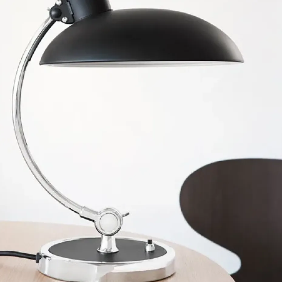 Lámpara de mesa Kaiser Idell 6631-T Luxus, mate black