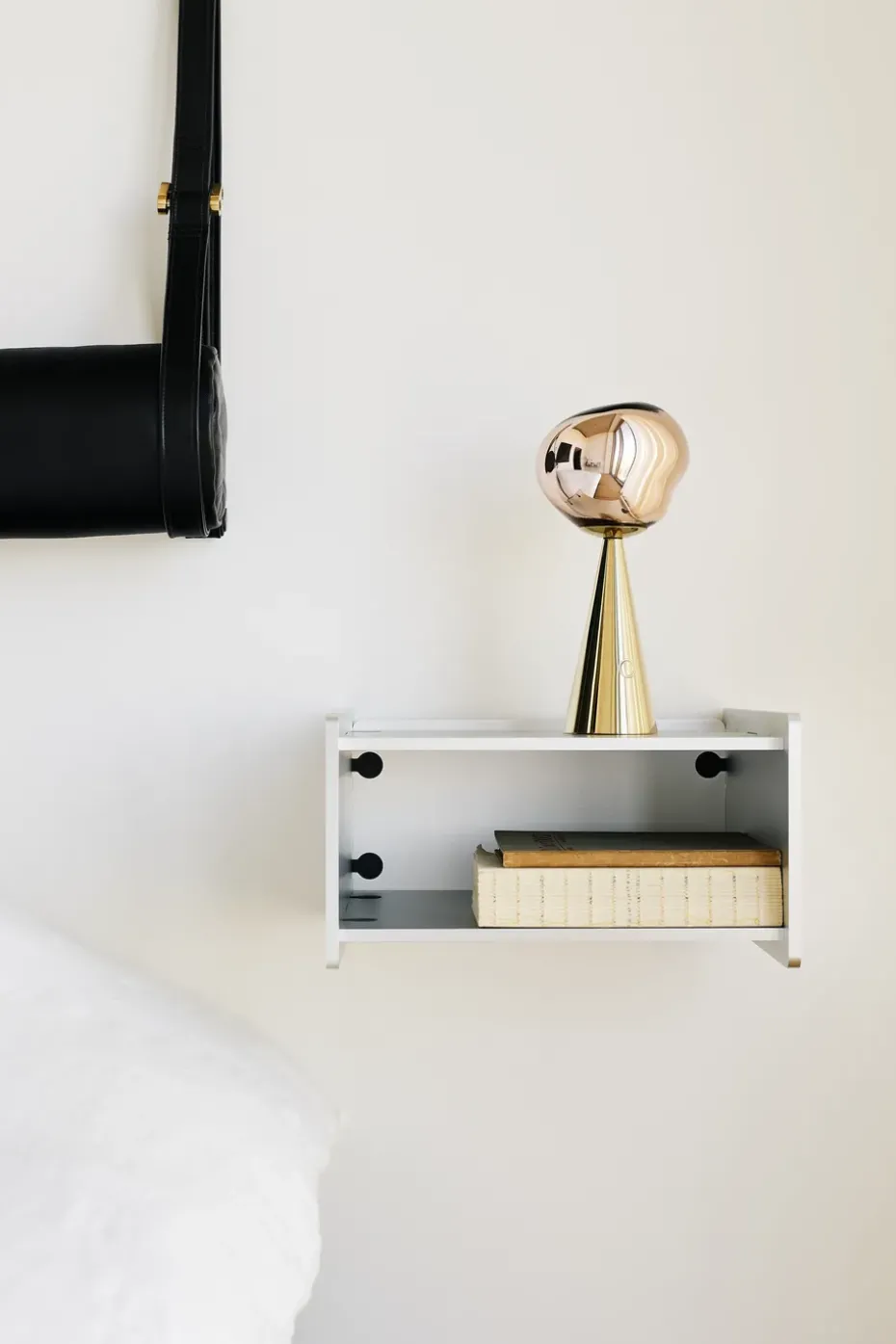 Lámpara de mesa Melt Portable, Dorado