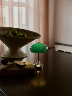 Lámpara de mesa Panthella 160 Portable v3, Original Opal Green