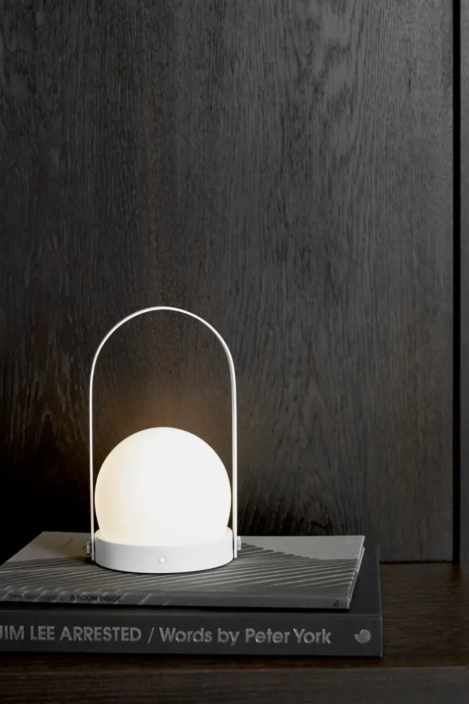 Lámpara de mesa portátil Carrie, Blanco