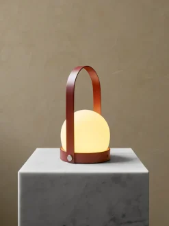 Lámpara de mesa portátil Carrie, Burned red