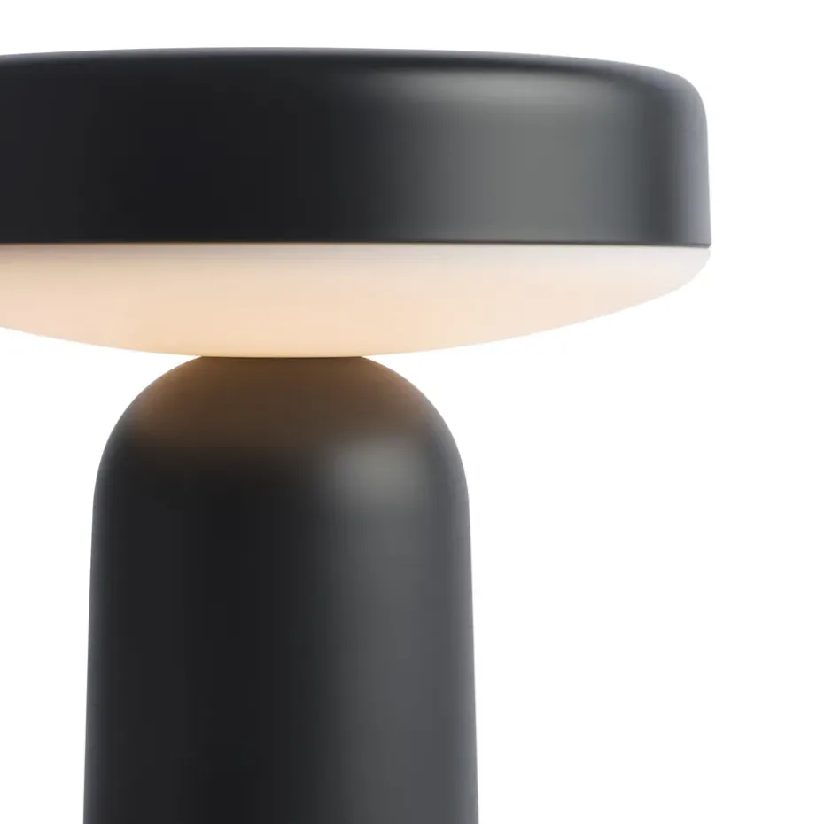 Lámpara de mesa portátil Ease 21,5 cm, Black