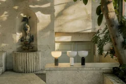 Lámpara de mesa portátil Kizu, White marble