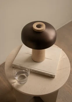 Lámpara de mesa portátil Reverse 24,5 cm, Travertine-bronzed aluminium