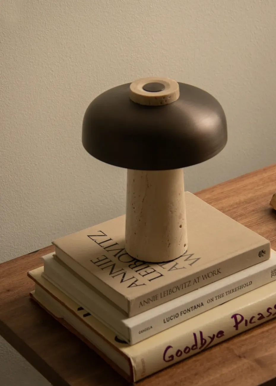Lámpara de mesa portátil Reverse 24,5 cm, Travertine-bronzed aluminium