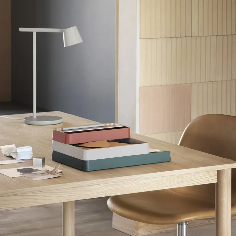 Lámpara de mesa Tip, gris
