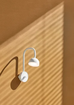 Lámpara de pared Blush, blanco mate