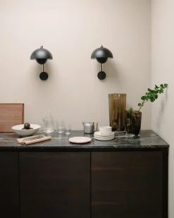 Lámpara de pared Flowerpot VP8, Matt black