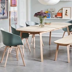 Mesa de comedor Triangle Leg, roble lacado, 250×85 cm