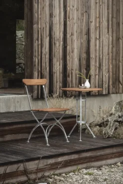 Mesa de tres patas Bryggeri, Teca-estructura galvanizada en caliente