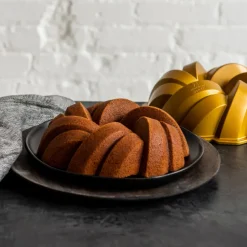 Molde de horno Nordic Ware 75th anniversary braided bundt, 2,4 L