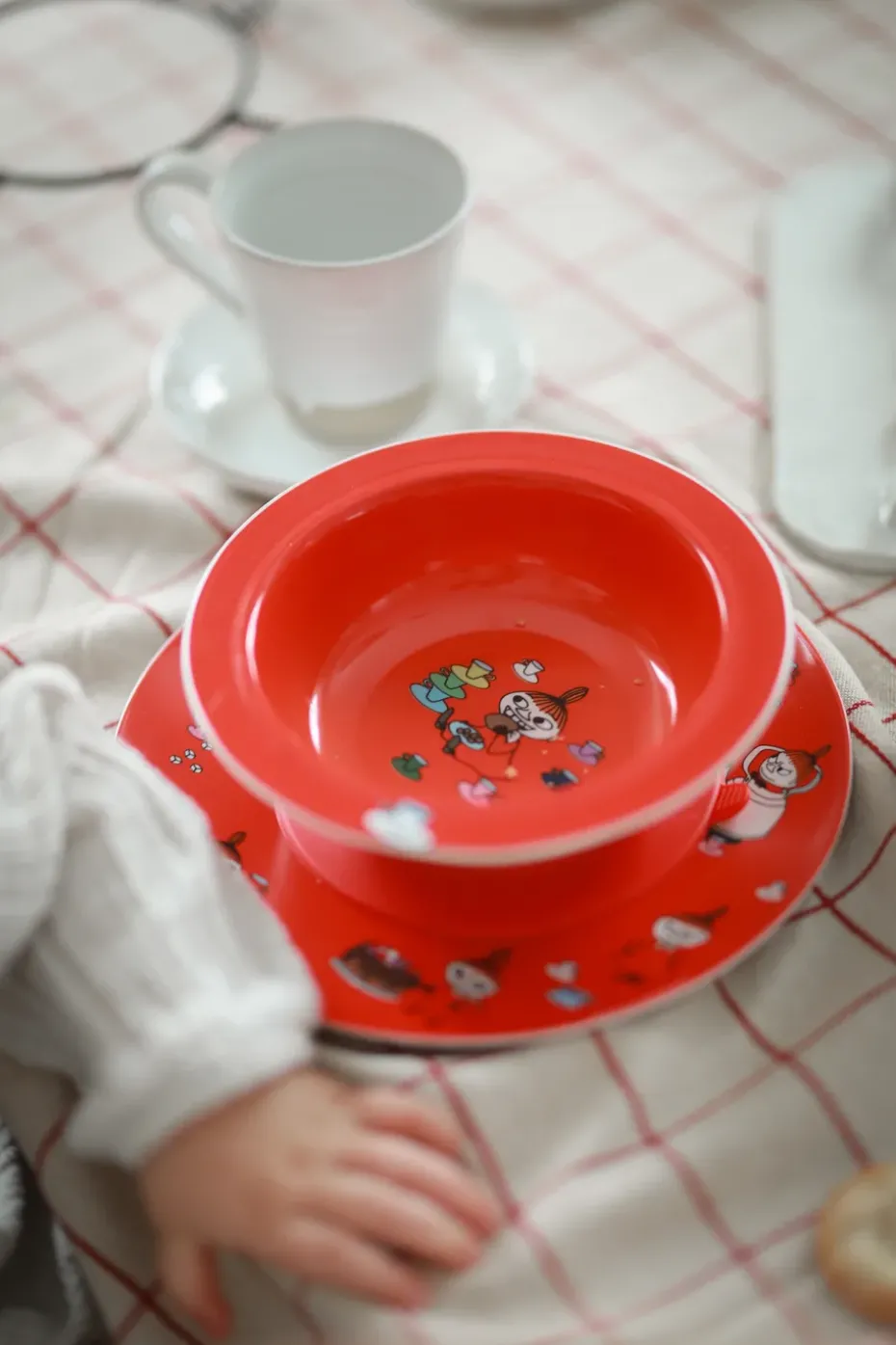 Mumin Lilla My plato con ventosa Ø15,5 cm, Rojo