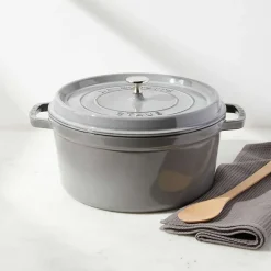 Olla de hierro fundido Staub redonda 5,2 l, gris