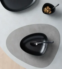 Plato hondo 1 Curve Stoneware 9x22 cm, Black