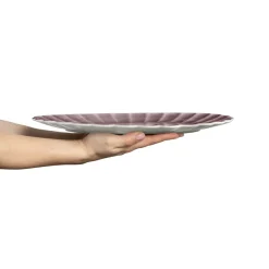 Plato Oyster 30x35 cm, Ciruela