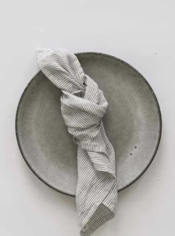 Servilleta Washed Linen, Raya diplomática