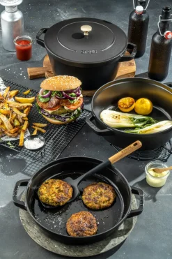 Set de ollas y sartenes Staub apilables 5 piezas, Negro