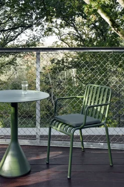 Silla con reposabrazos Palissade, Olive