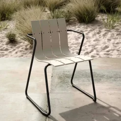 Silla Ocean, Sand