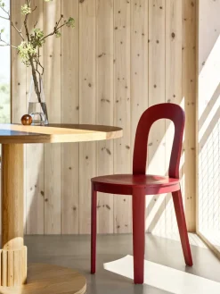 Silla Olivia, Red